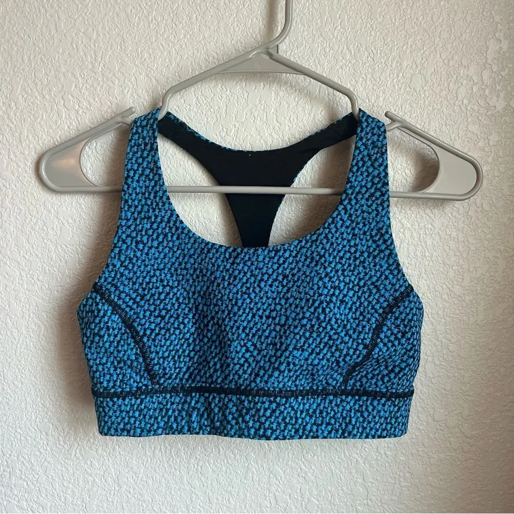 Lululemon Circuit Breaker Bra Scatter Star Beach Blanket Blue Black